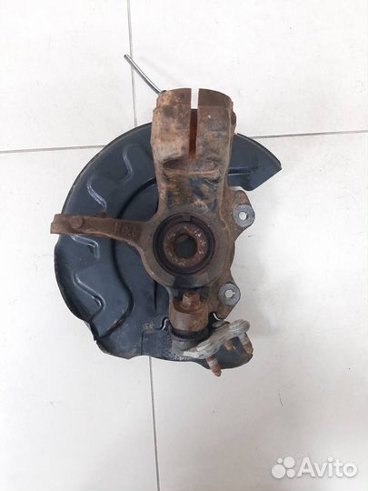 Кулак поворотный передний левый Volkswagen Polo Mk