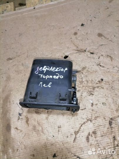 Дефлектор левый Toyota Sprinter Carib AE110