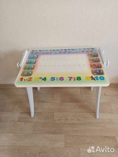 Детский стол и стул для рисования