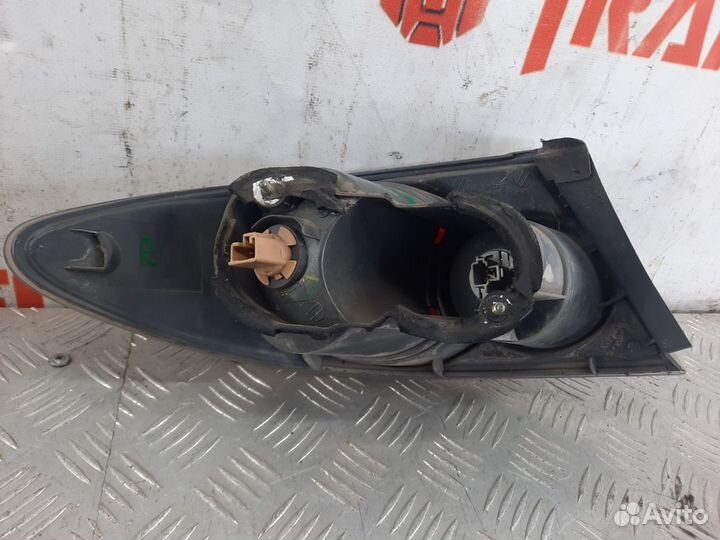 Фонарь правый в крыло Мазда Атенза GG