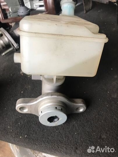 Главный тормозной цилиндр Nissan March BNK12