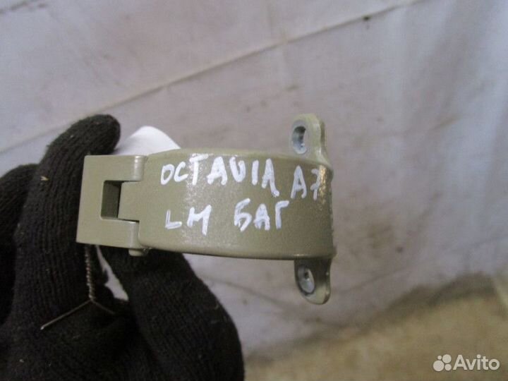 Петля двери багажника Seat Toledo IV 2013-2019;Oct