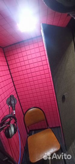 Звукоизоляционная кабина IzoRoom