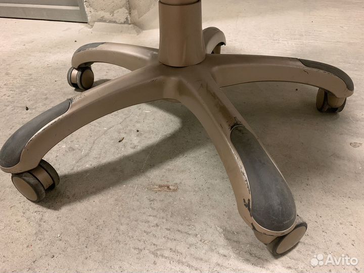 Компьютерное кресло