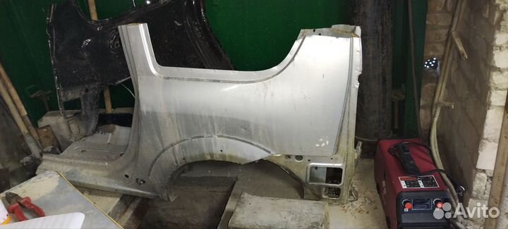 Крыло от ларгуса