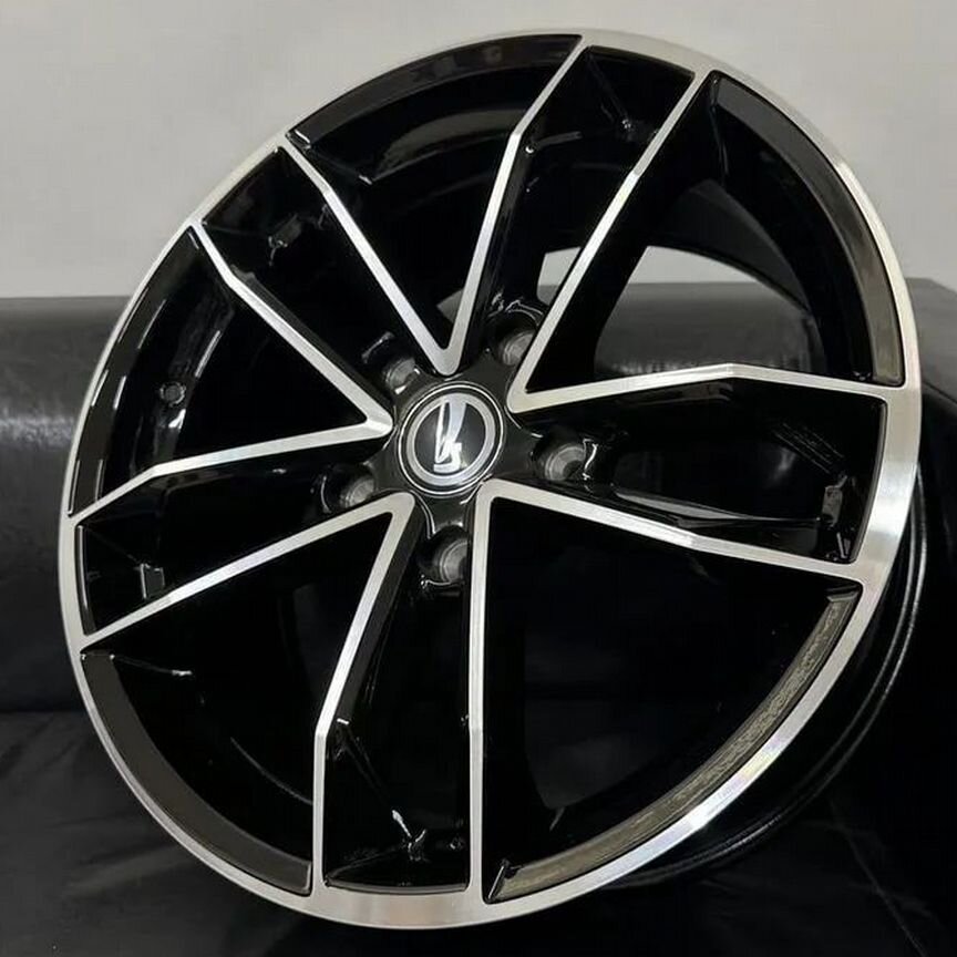 Литые диски DWS 8×R17 5×139.7