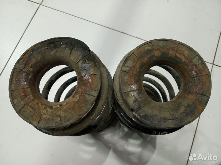 Kia Rio (JB) II (2005–2009) пружина задняя