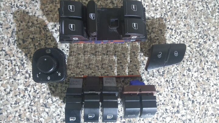Блок управления стеклоподъемниками VW Passat В 6