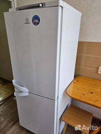 Холодильник indesit бу