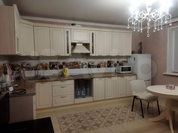 3-к. квартира, 91 м², 14/16 эт.