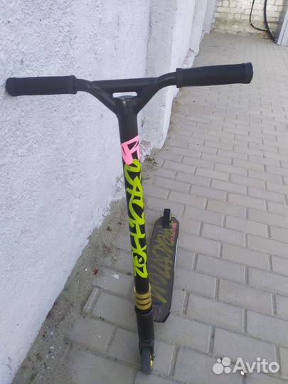Продам трюковой самокат reaction stunt 2.0