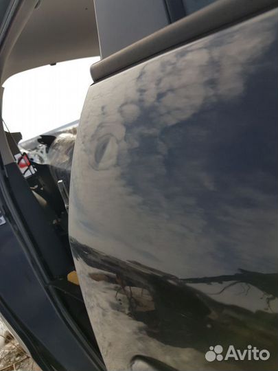 Дверь передняя правая Renault Megane 3