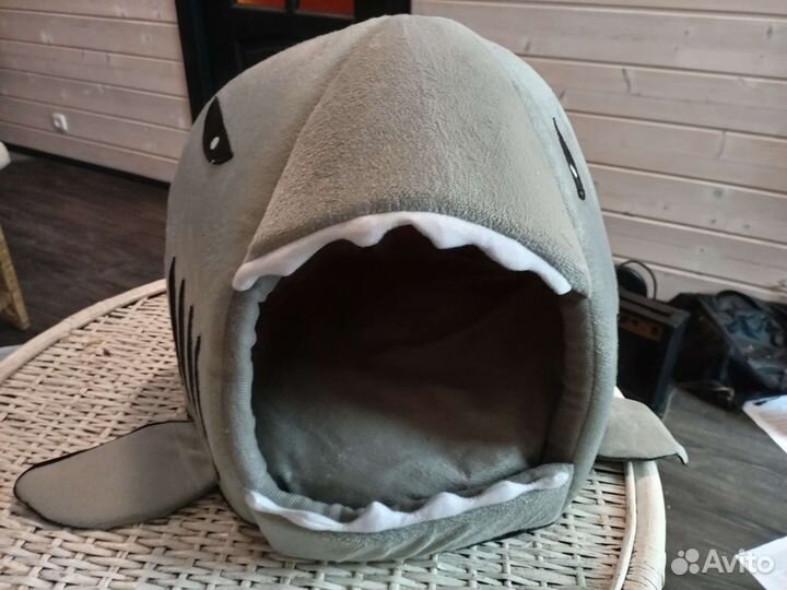 Домик для кошки Акула