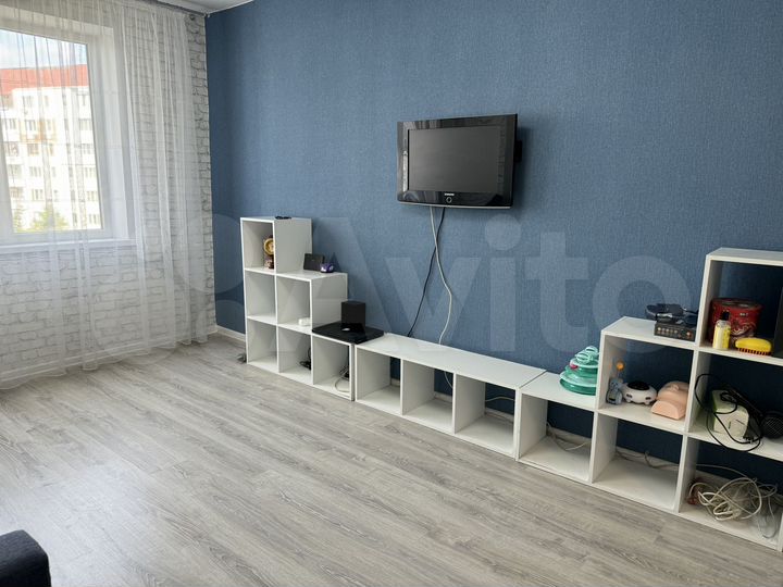 2-к. квартира, 52 м², 4/10 эт.