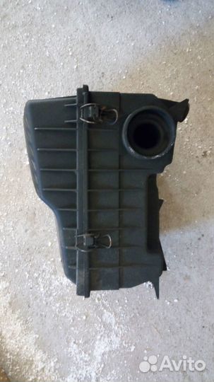 Корпус воздушного фильтра Пассат Б 3