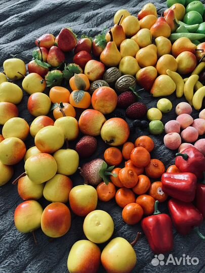 Коробка искусственных фруктов/овощей