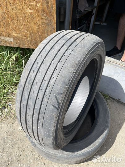 Yokohama BluEarth RV-02 215/55 R17 94V