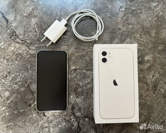 iPhone 11, 64 ГБ