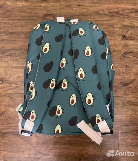 Портфель с авокадо