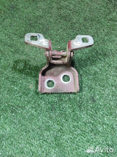 Петля двери LADA Largus Cross