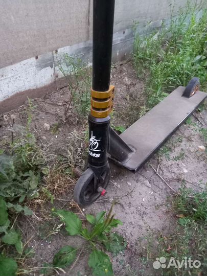 Трюковой самокат