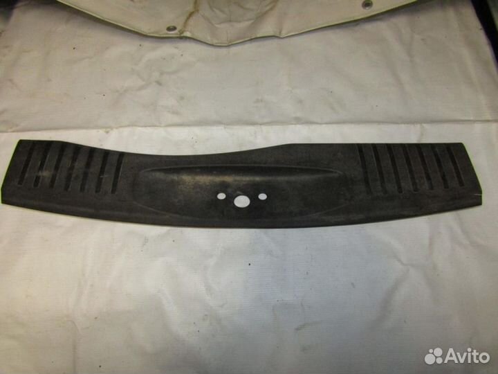 Обшивка стойки Fusion 2002-2012