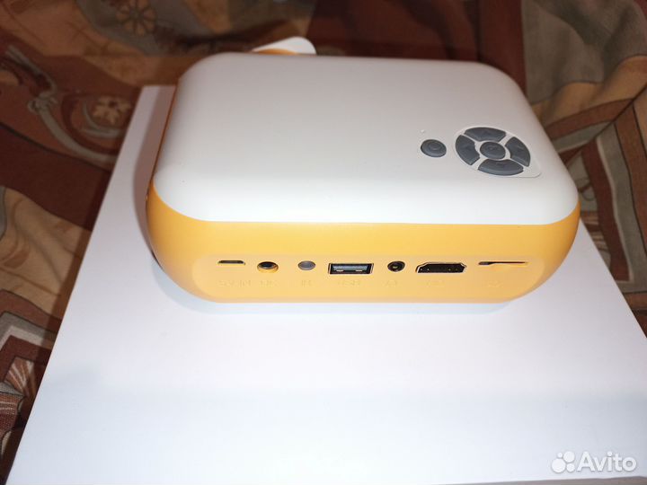 Мини проектор transjee A10