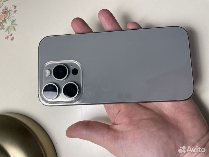 iPhone 15 Pro, 256 ГБ