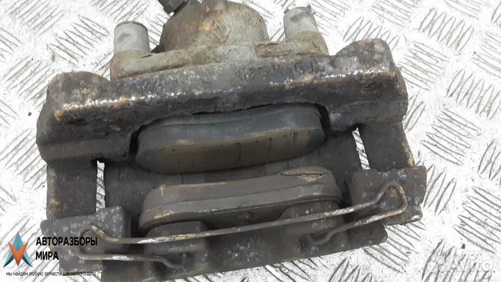 Суппорт передний левый Renault Megane 3 2010