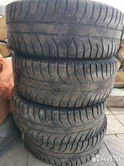 Bridgestone Ice Cruiser 7000 235/60 R16