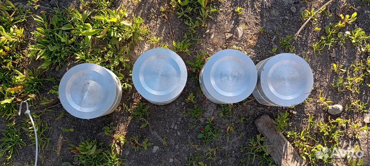 Поршня 79 мм новые