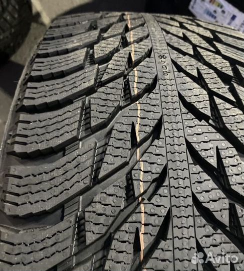 Ikon Tyres Autograph Snow 3 SUV 255/45 R20 105T