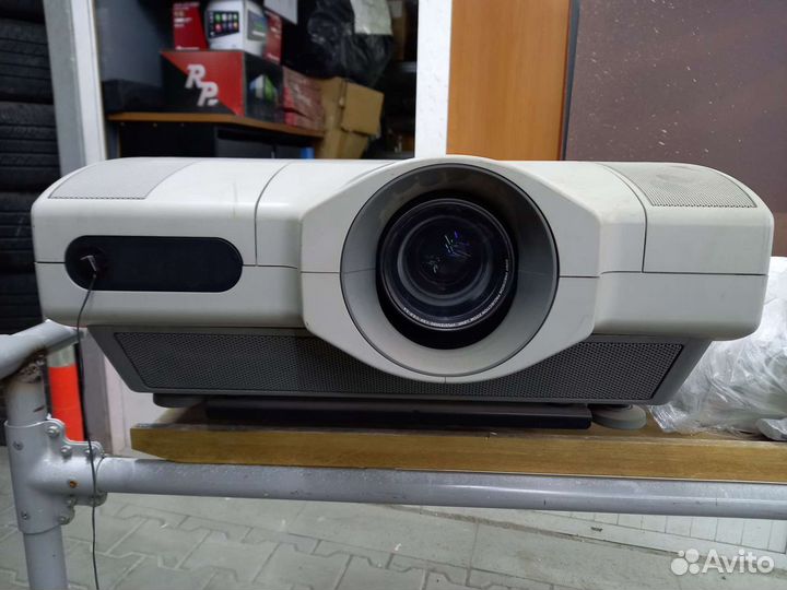 Проектор Sony VPL-FE110