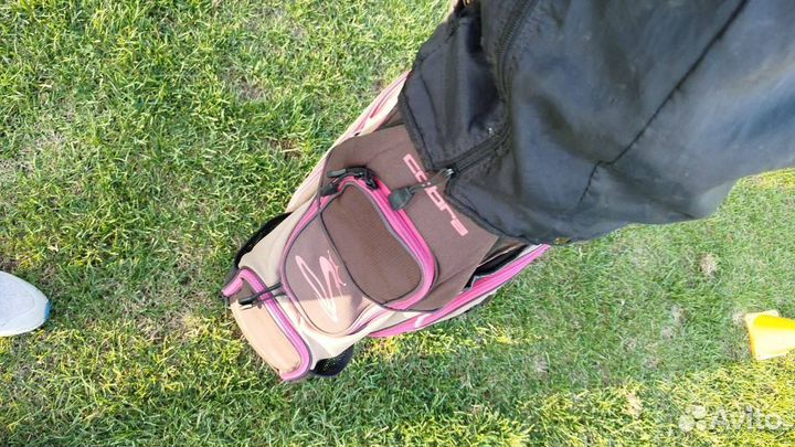 Продам женский комплект гольф клюшек