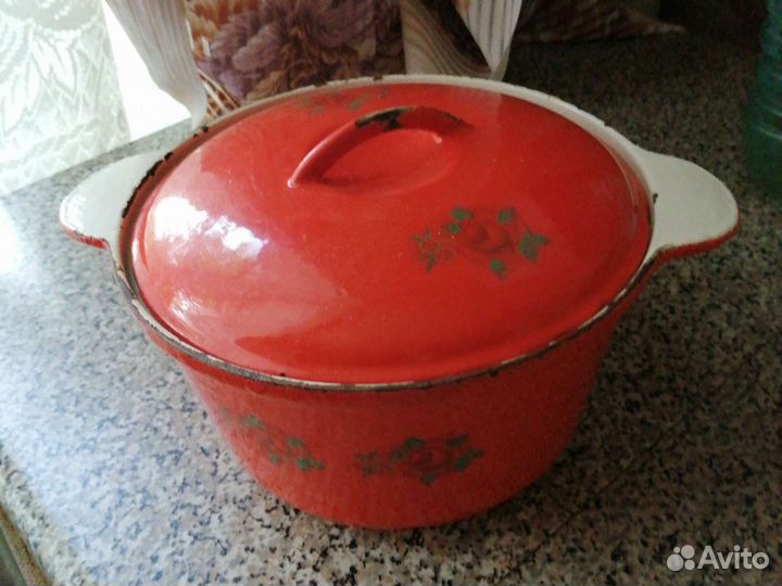 Чугунная эмалированная кастрюля СССР