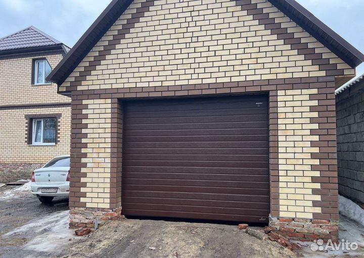 Секционные ворота под ключ