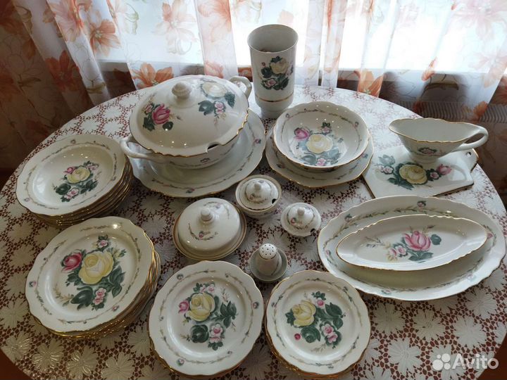 Набор столовой посуды новый