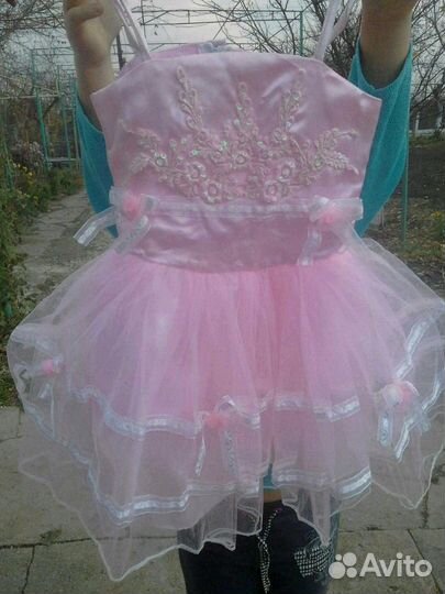 Платье на девочку