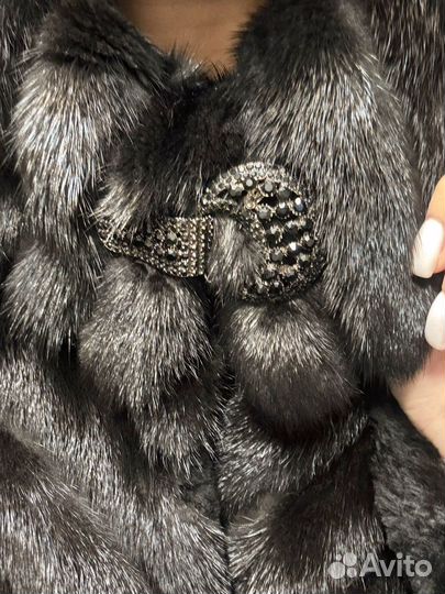 Шуба из мутона с норкой