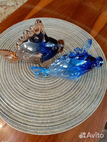 Рыбки из цветочного стекла