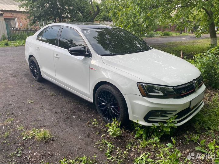Volkswagen Jetta 2.0 AMT, 2015, битый, 149 000 км
