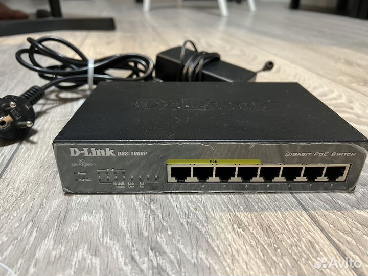 Коммутатор PoE D-link DGS-1008P