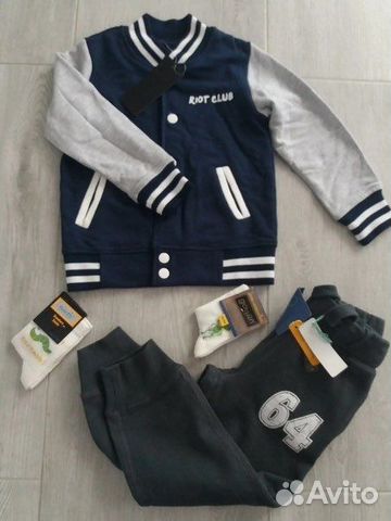 Сток одежда лоты по полу и возрасту