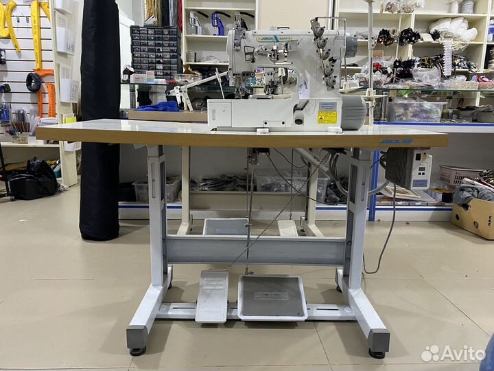 Швейная машинка