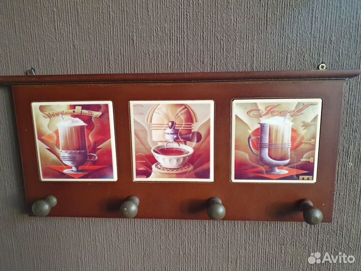 Вешалка деревянная