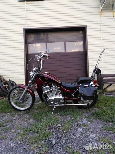 Suzuki intruder 400