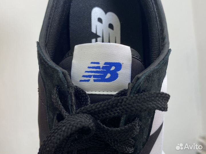 New Balance 327