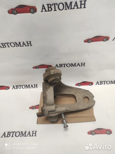 Кулак задний левый BMW X5 E53 2000-2007