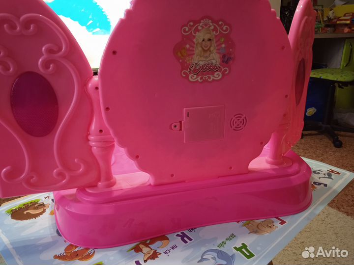 Детское трюмо+стульчик