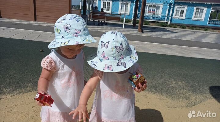 Шапочки тонкие /панамы для девочек двойни